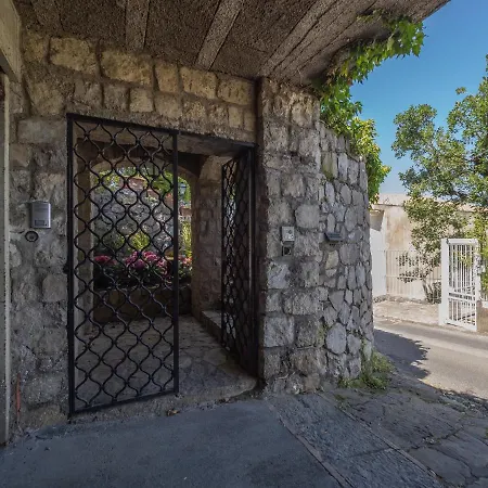 De Vivo Realty - Ulivi Apt Sorrento