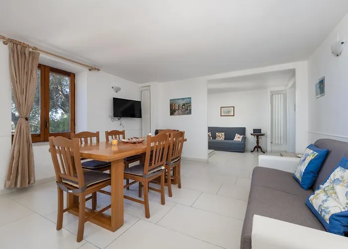 Ulivi - De Vivo Realty Holiday home *